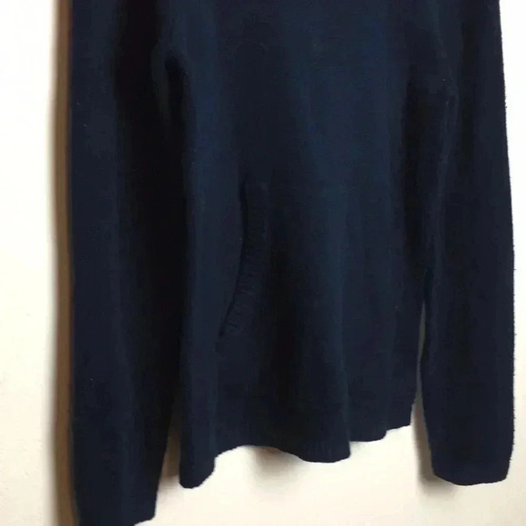 Old Navy Pullover With hood - Picture 2 of 6